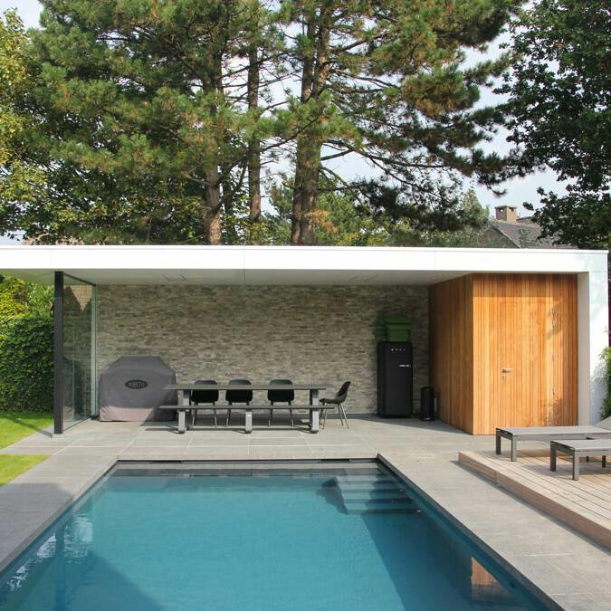 Totaalconcept - zwembad / poolhouse / tuin


	Afmetingen: &nbsp;10&nbsp;x 3,6&nbsp;x 1,5 m
	Bekledin